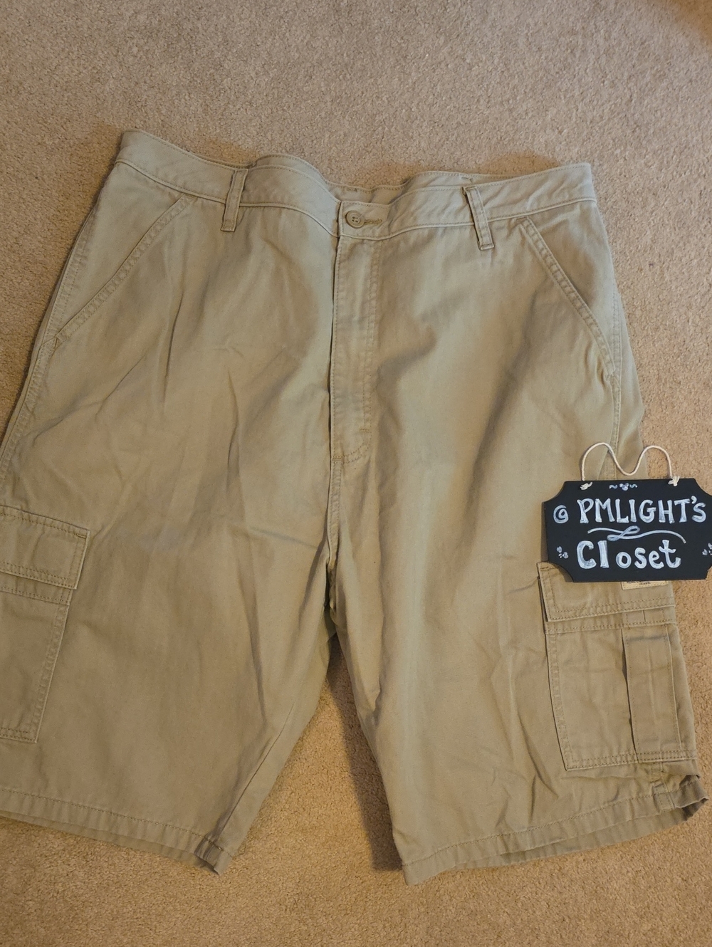 Wrangler 38 Tall Khaki Cargo Shorts